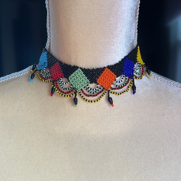 Jewelry - Multicolor beaded choker